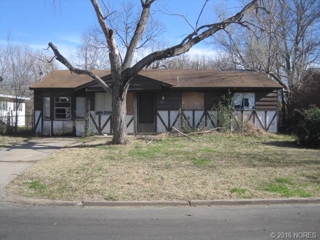 211 S 196th East Avenue, Tulsa, OK 74108
