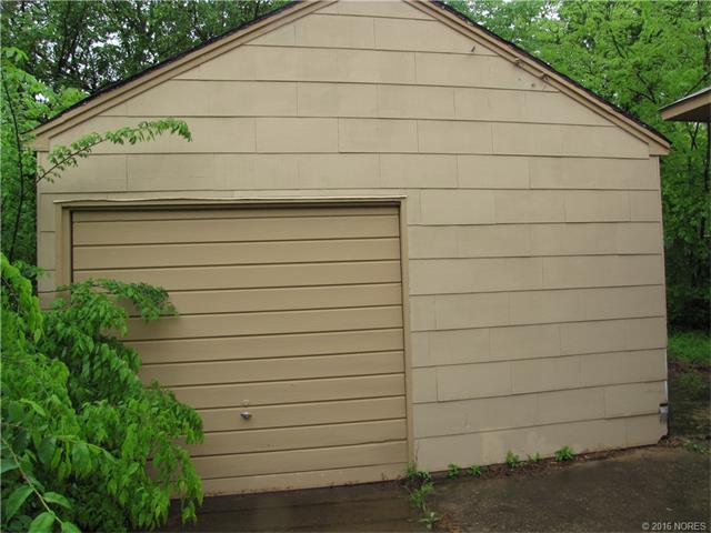 2909 E Woodrow Street, Tulsa, OK 74110