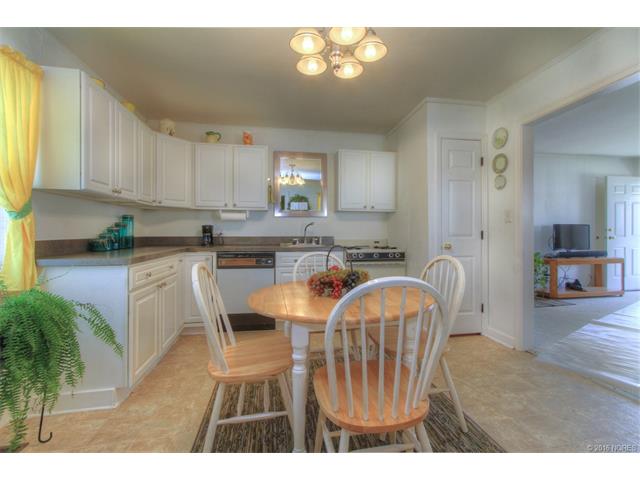39 S 70th East Avenue, Tulsa, OK 74112
