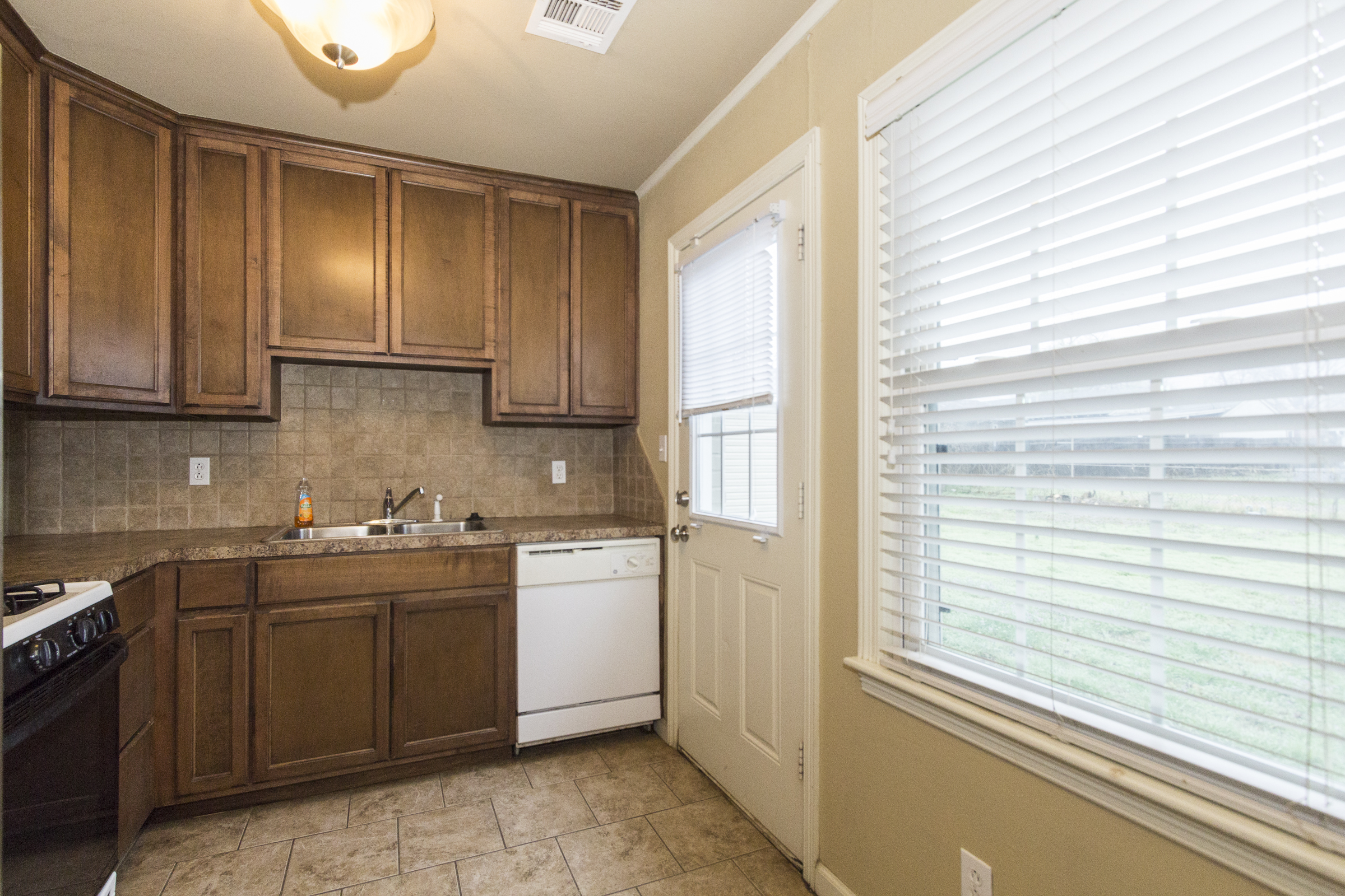 3738 E 2nd Street, Tulsa, OK 74112