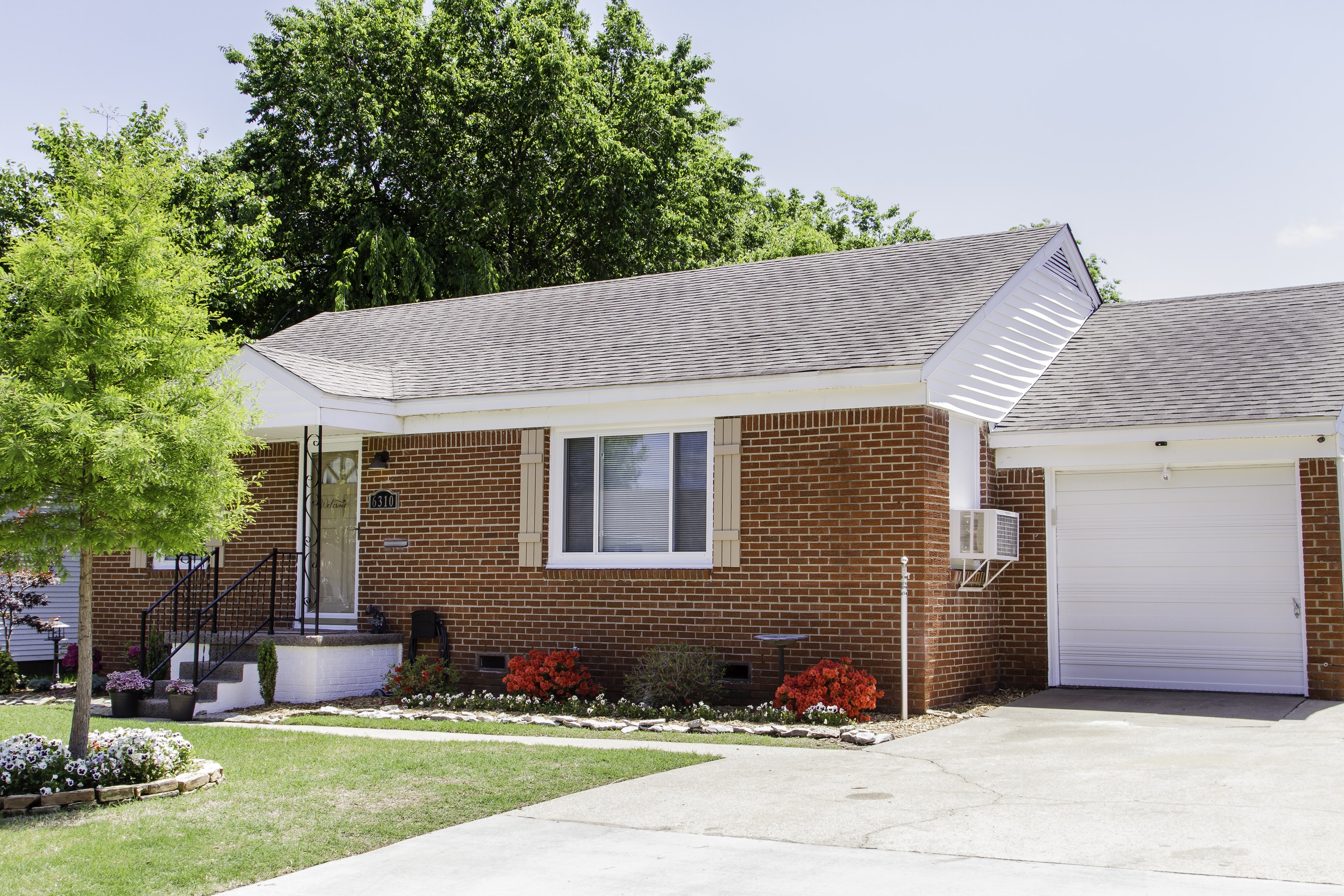 6310 E 4th Street, Tulsa, OK 74112