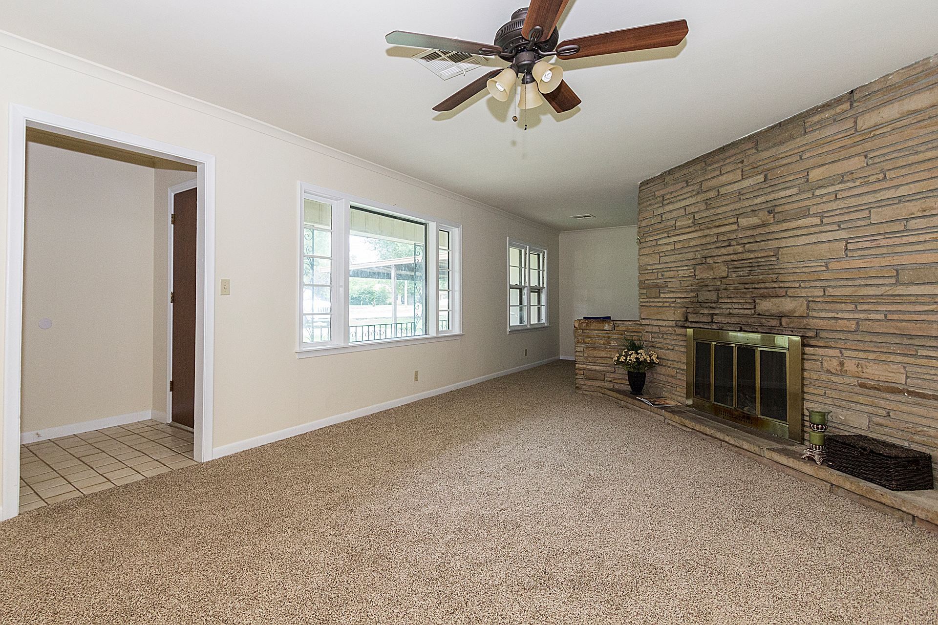 513 S 89th East Avenue, Tulsa, OK 74112