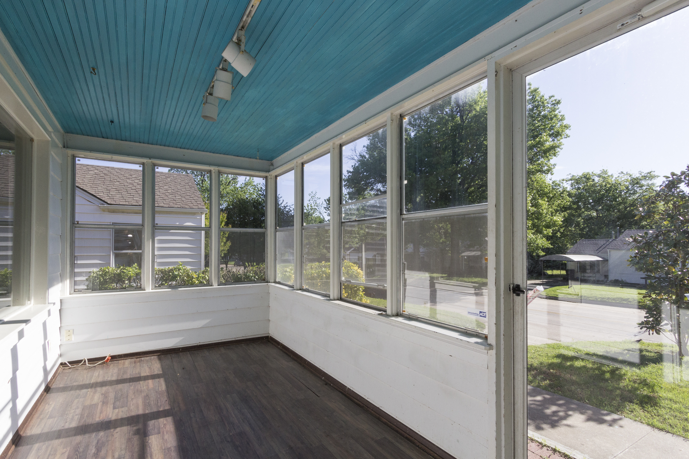 1416 S Pittsburg Avenue, Tulsa, OK 74112