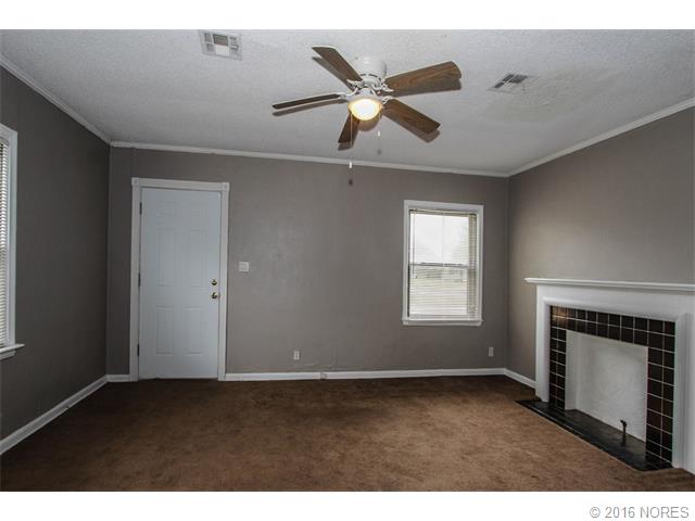 2136 S Oswego Place, Tulsa, OK 74114