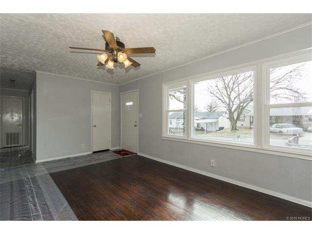6943 E Latimer Place, Tulsa, OK 74115