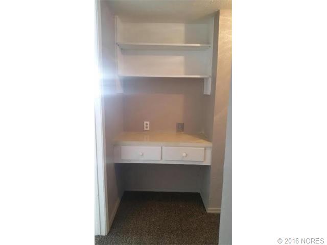 1152 S Quaker Avenue, Tulsa, OK 74120