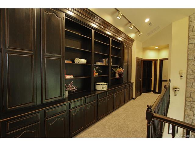 7201 W Edison Street, Tulsa, OK 74127