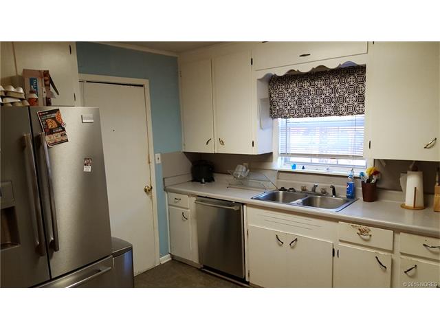 507 S 111th East Avenue, Tulsa, OK 74128