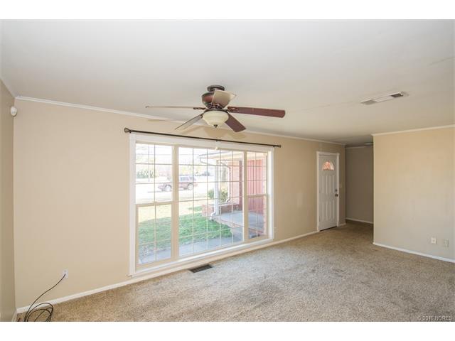 2450 S Sheridan Road, Tulsa, OK 74129