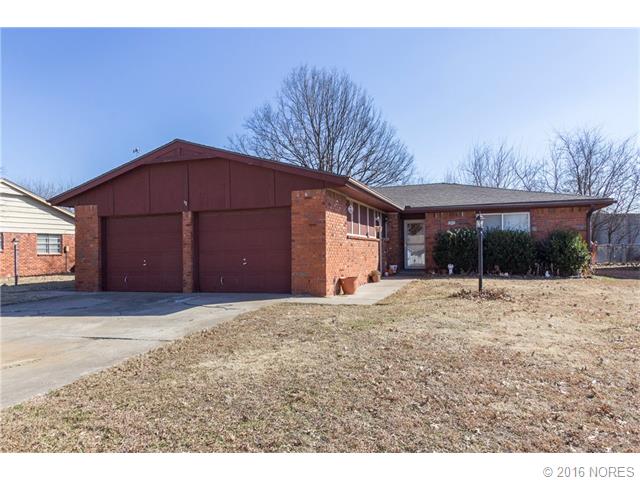 2829 & 2831 S 104th East Avenue, Tulsa, OK 74129