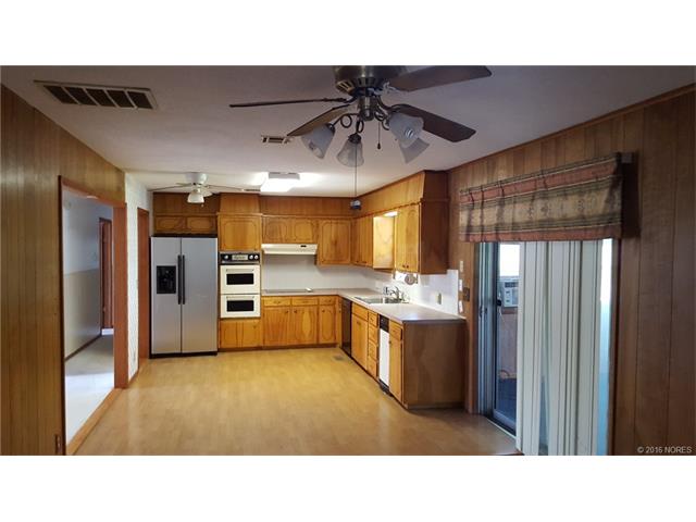 4555 W 64th Place, Tulsa, OK 74132