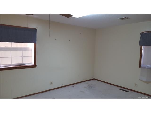 4555 W 64th Place, Tulsa, OK 74132