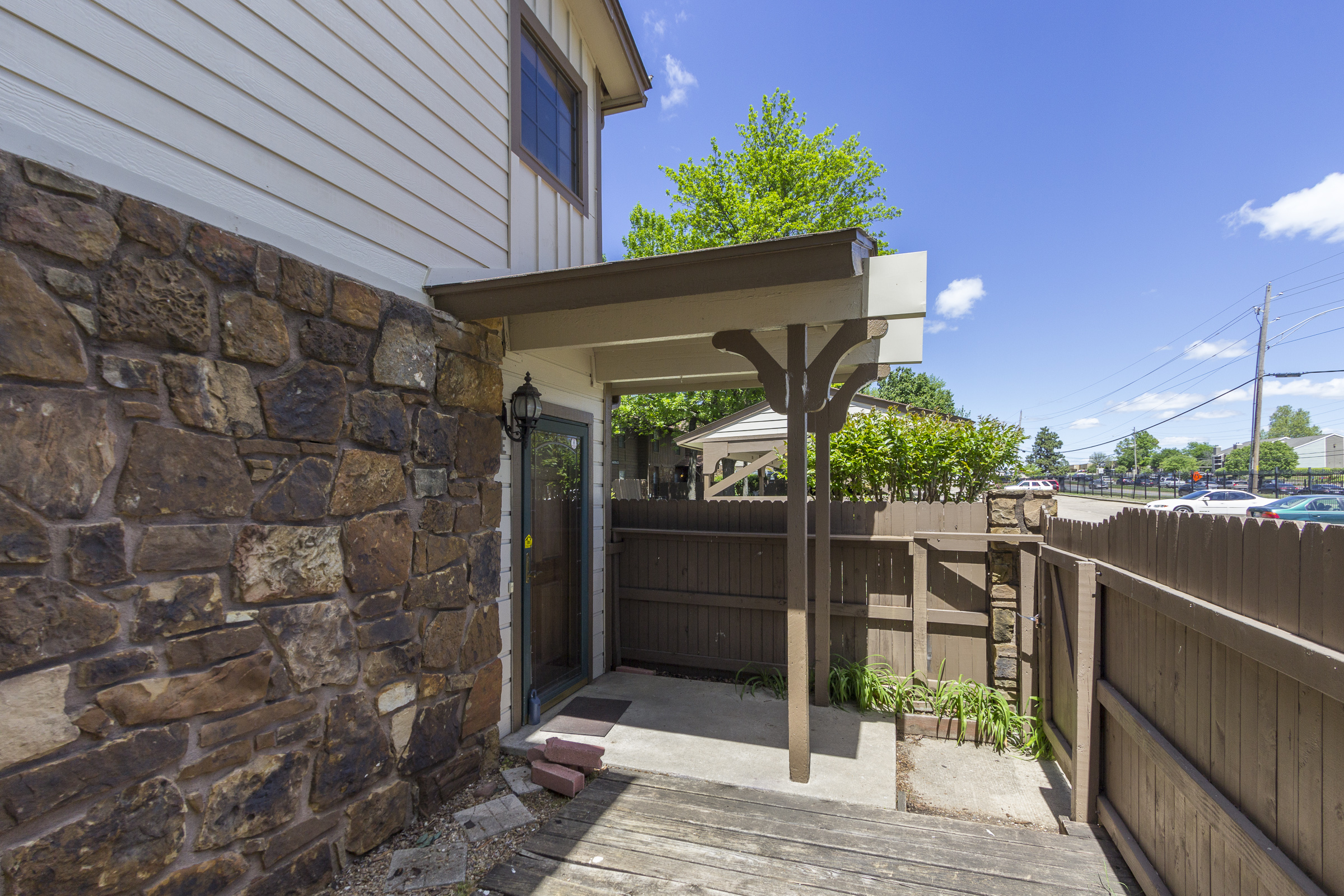 6524 S Memorial Drive #16E, Tulsa, OK 74133