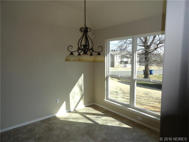 2403 S 138th Street, Tulsa, OK 74134
