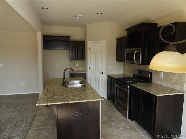 2403 S 138th Street, Tulsa, OK 74134