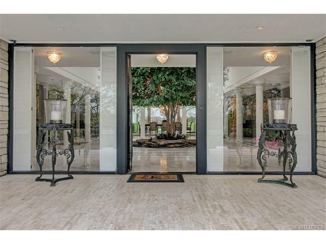 7160 S College Avenue, Tulsa, OK 74136