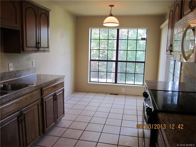 7710 S Hudson Avenue, Tulsa, OK 74136