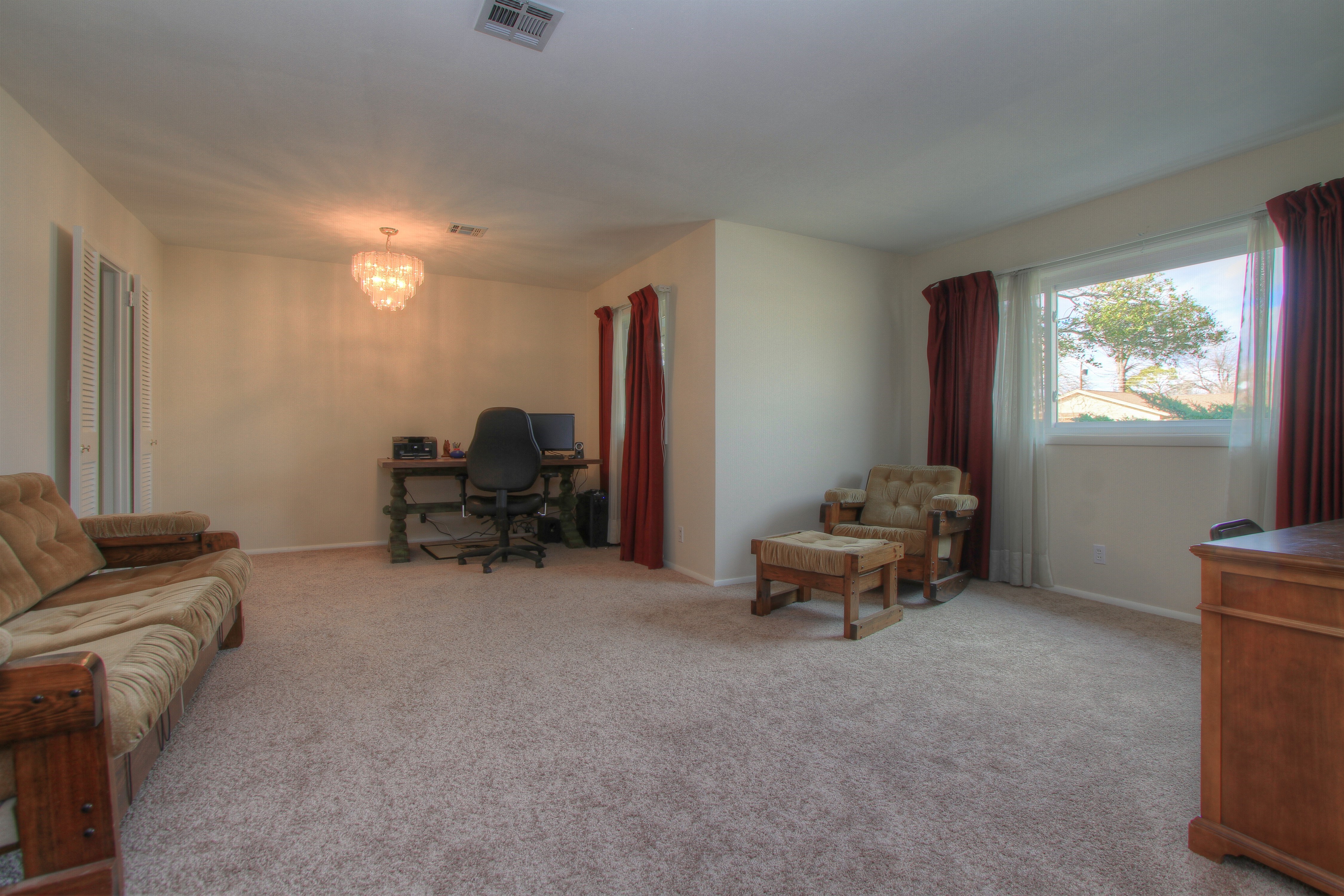 8540 E 31st Place, Tulsa, OK 74145