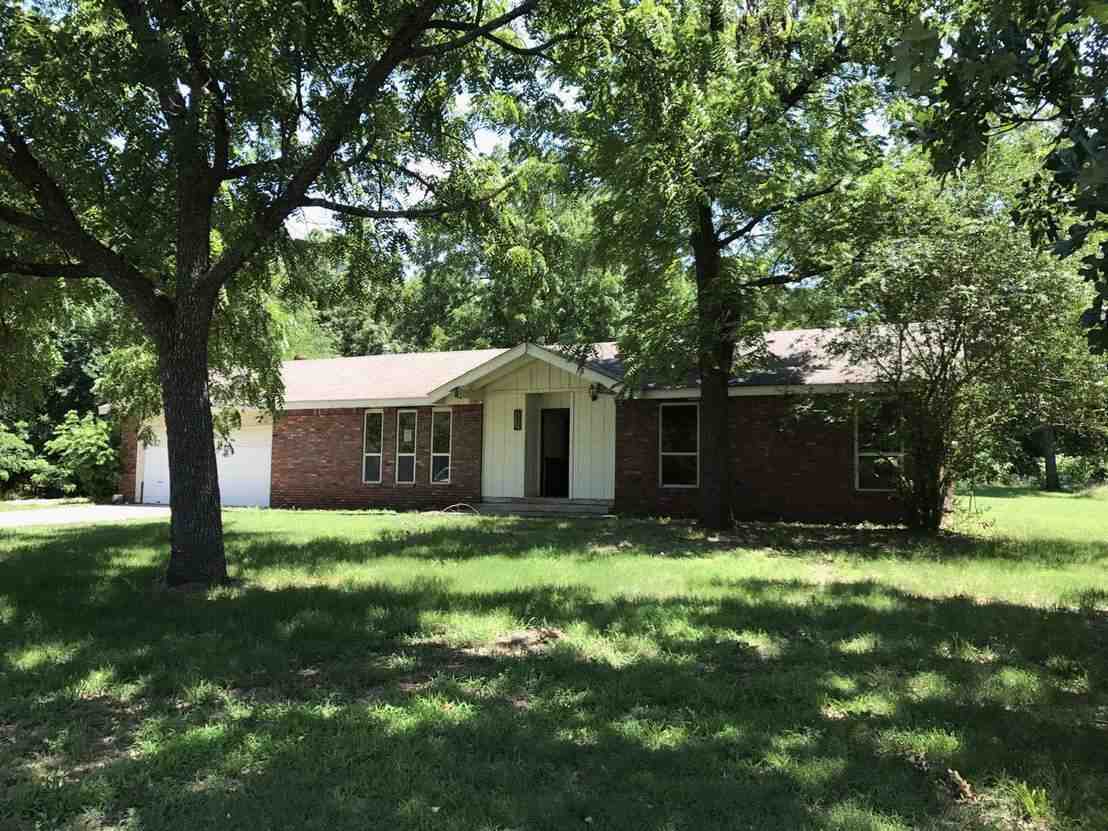 1604 N Fox StreetChouteau, OK, 74337Mayes County