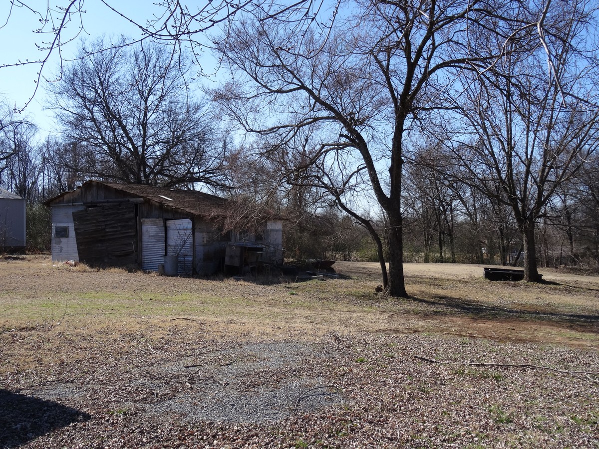 8526 Alamo St., Chouteau, OK 74337
