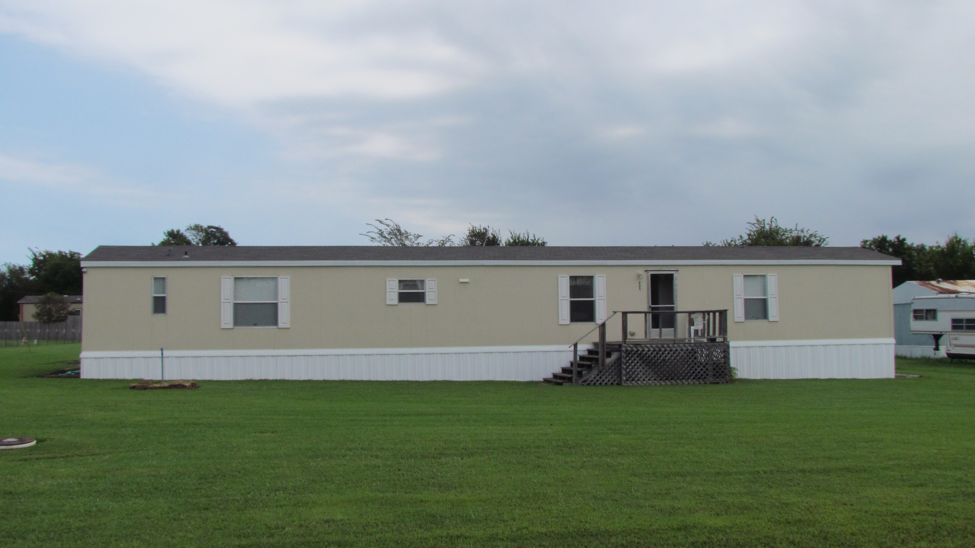 225 Lake Acres Drive, Chouteau, OK 74337