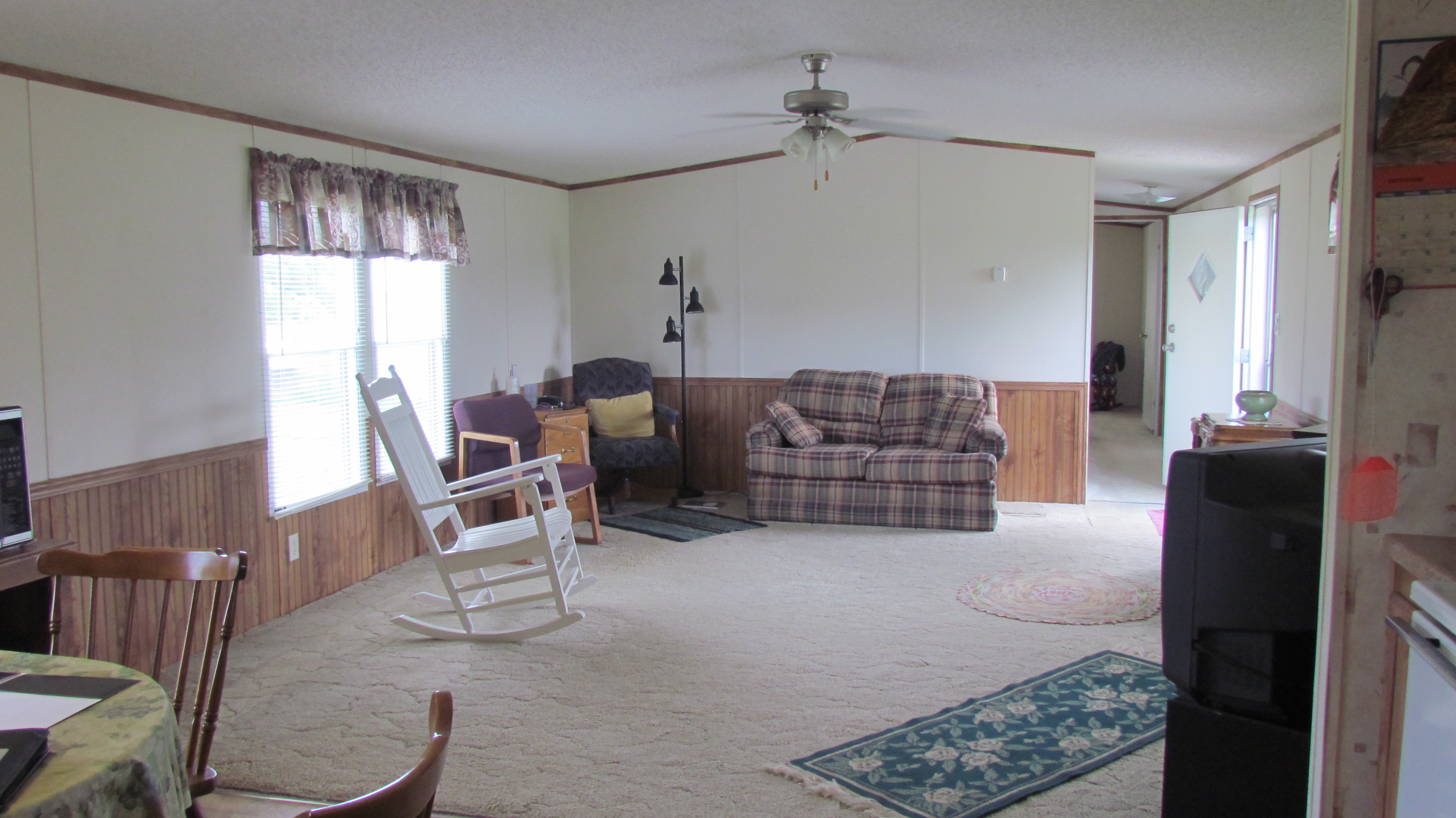 225 Lake Acres Drive, Chouteau, OK 74337