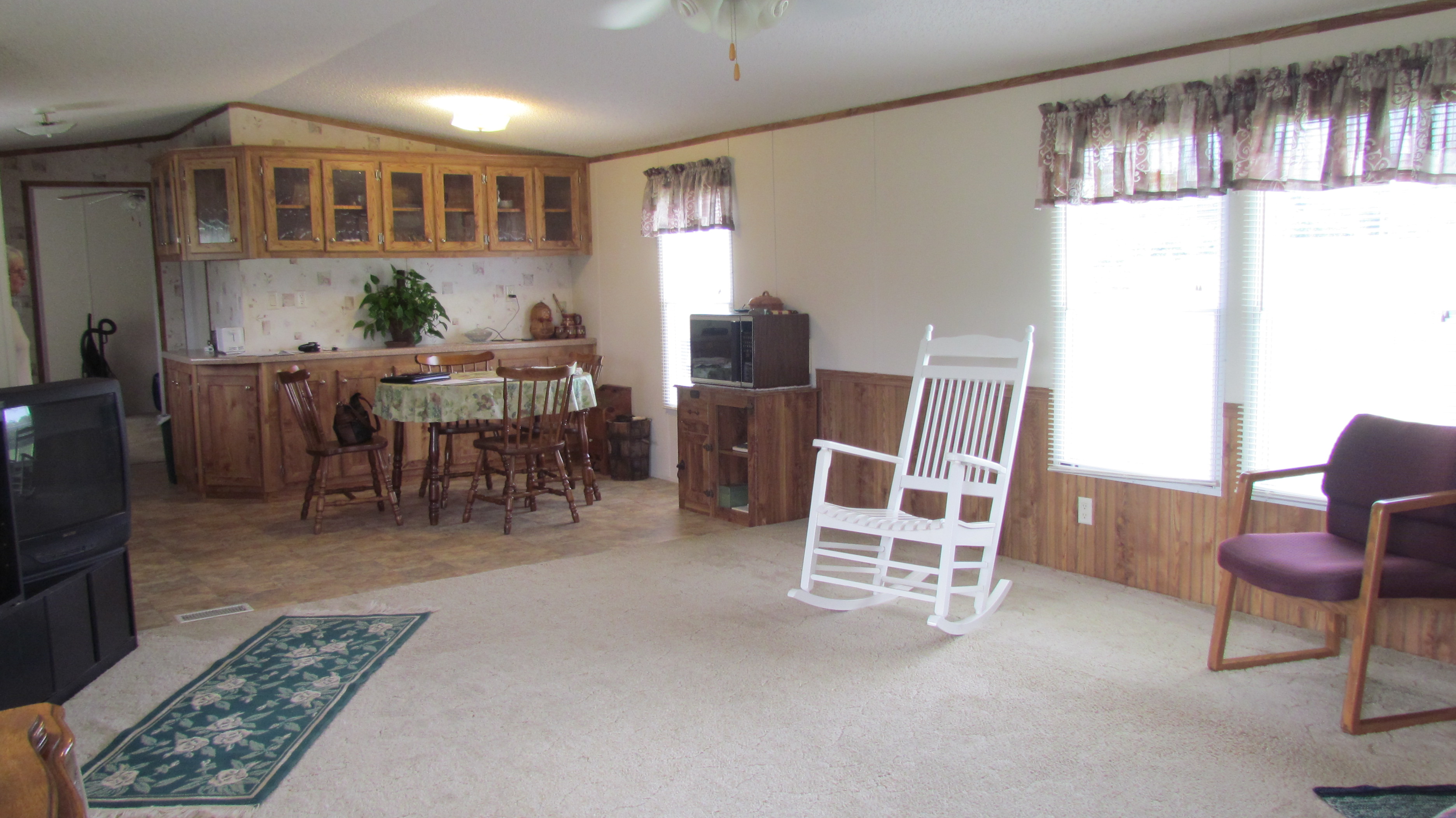 225 Lake Acres Drive, Chouteau, OK 74337