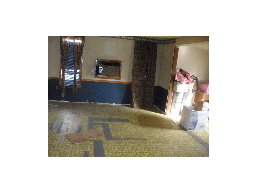 212 Spencer St., Colcord, OK 74338