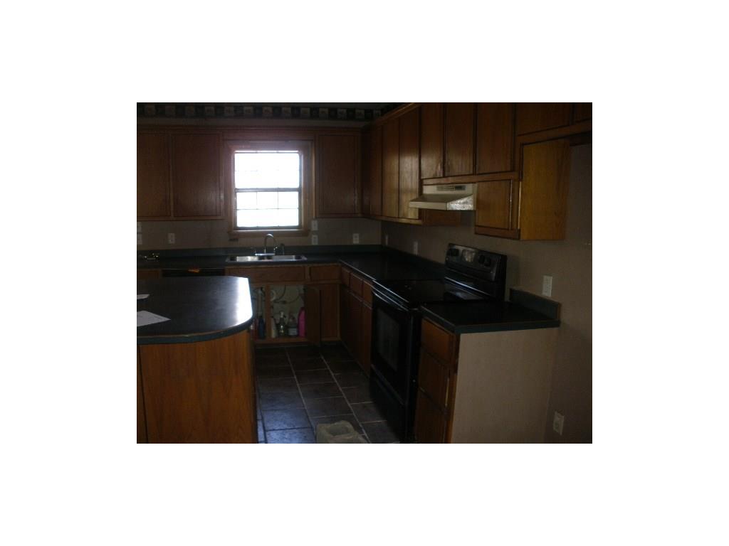 212 Spencer St., Colcord, OK 74338