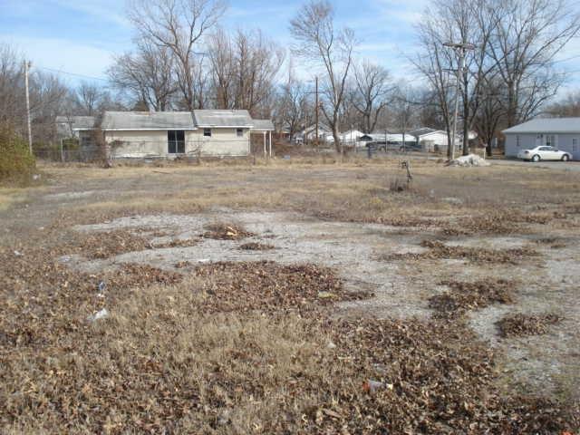 N Mickey Mantle Blvd, Commerce, OK 74339