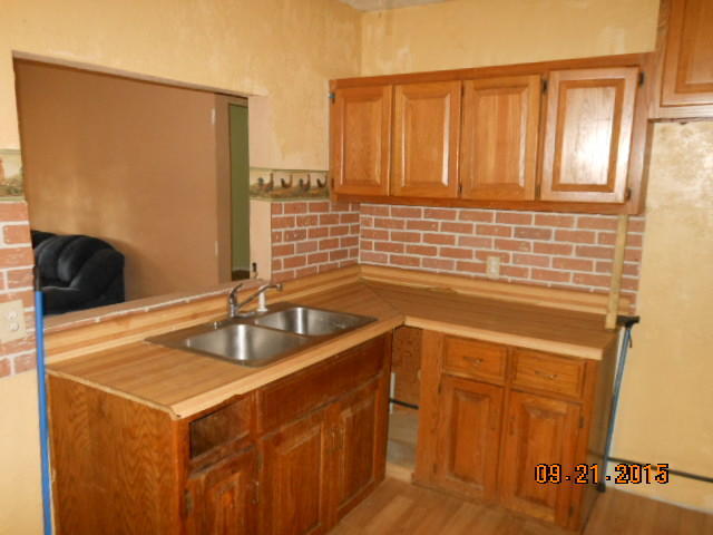 406 N Quincy St, Commerce, OK 74339