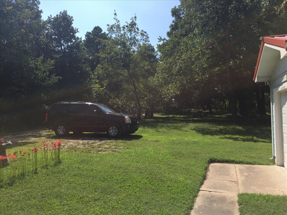 136 Lake Dr, Tia Juana, OK 74342