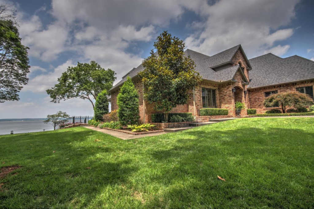 59221 E 288 Lane, Grove, OK 74344