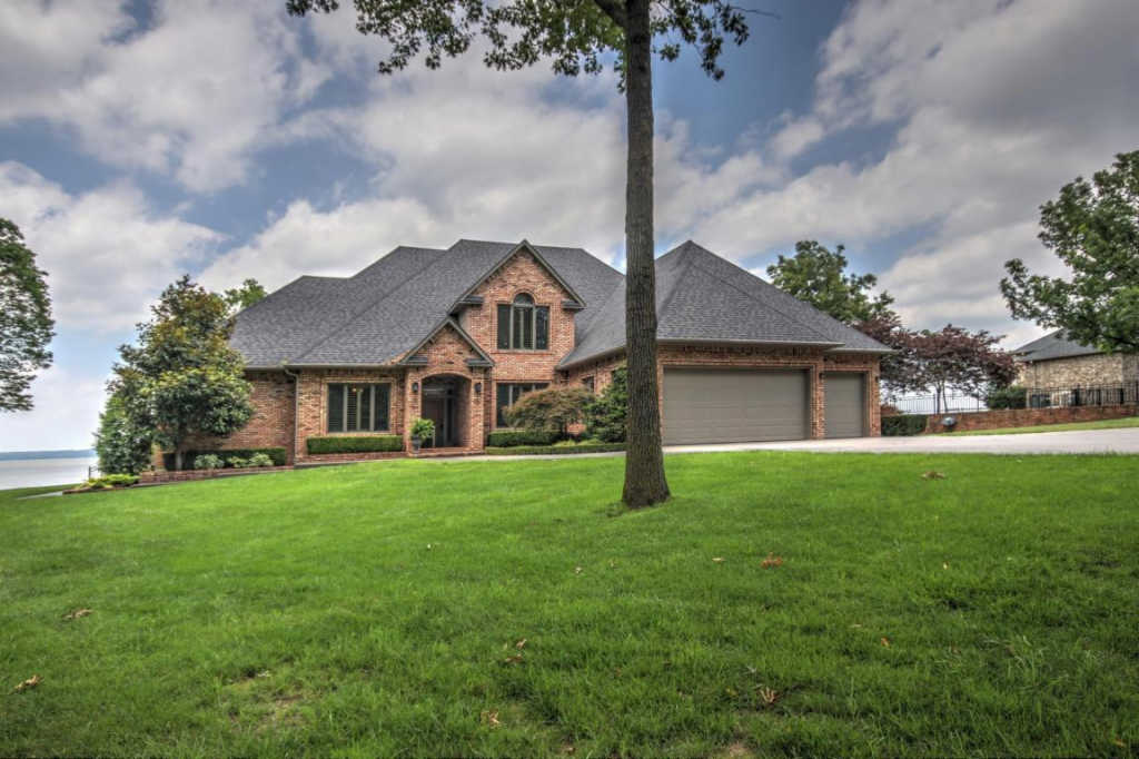 59221 E 288 Lane, Grove, OK 74344