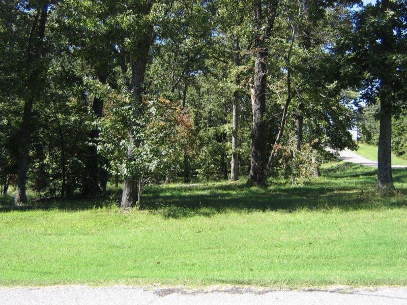 1300 Kayla St, Grove, OK 74344