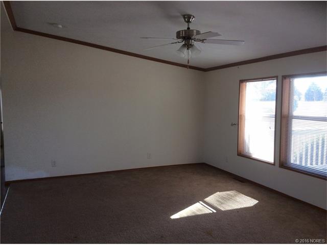61970 E 265 Lane, Grove, OK 74344