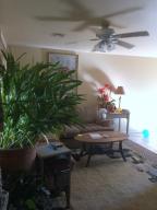 118 E 6th St, Grove, OK 74344