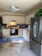 118 E 6th St, Grove, OK 74344