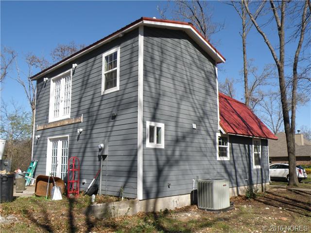 1106 W 15th Street, Grove, OK 74344