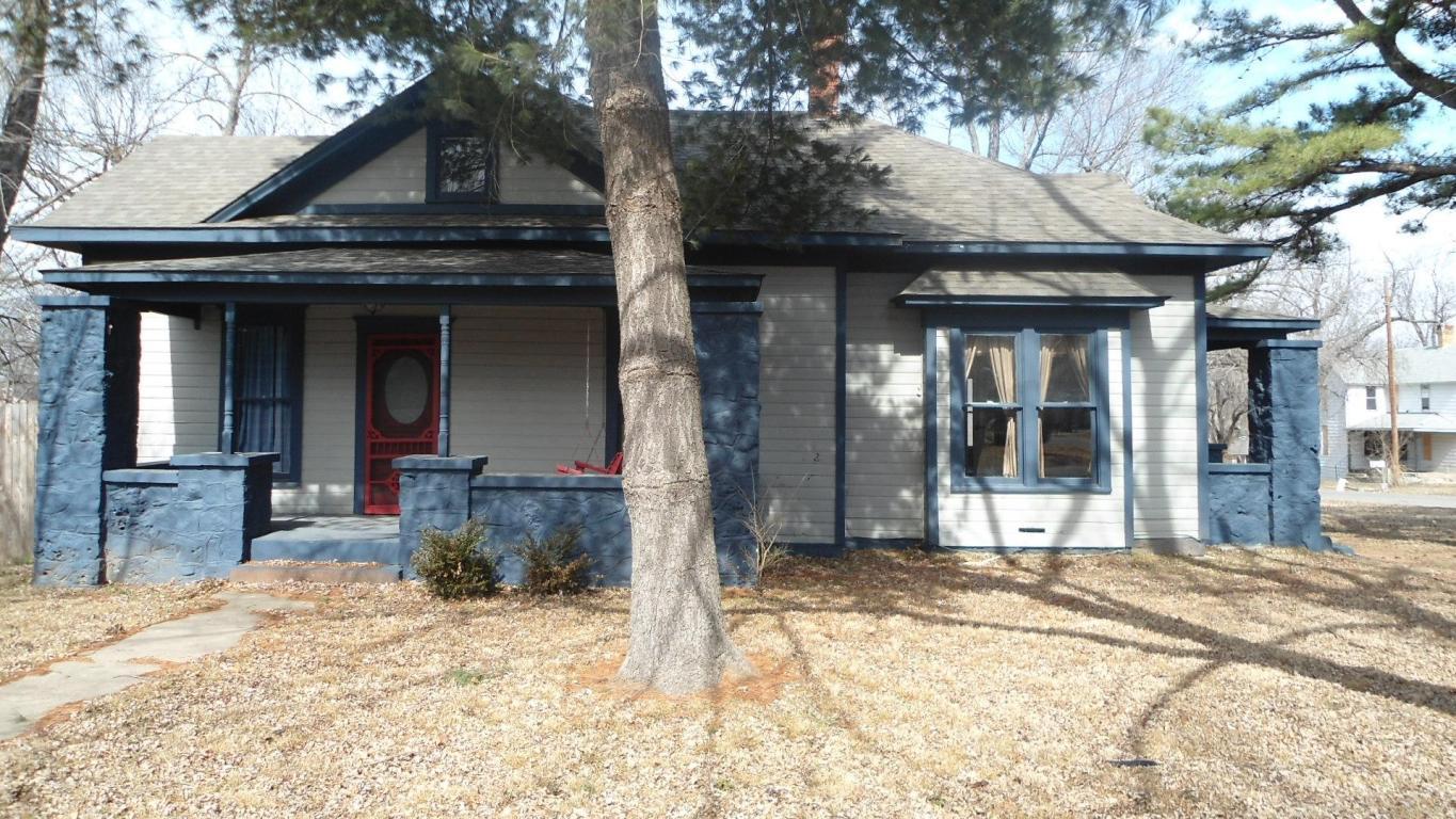 217 E 7TH ST, Grove, OK 74344