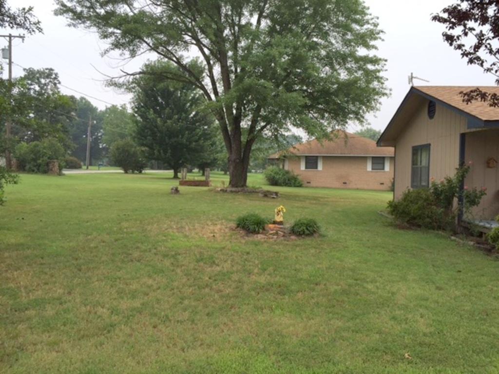 1595 W 63rd St, Grove, OK 74344