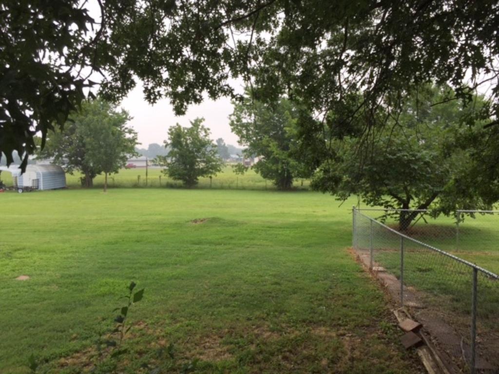 1595 W 63rd St, Grove, OK 74344