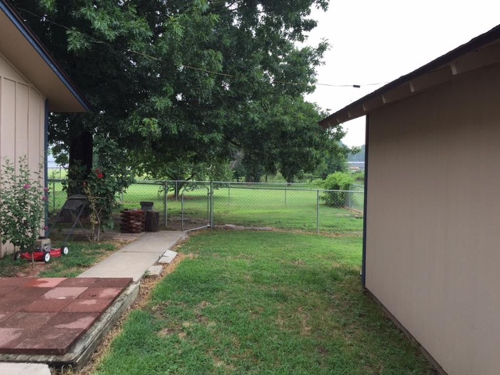 1595 W 63rd St, Grove, OK 74344