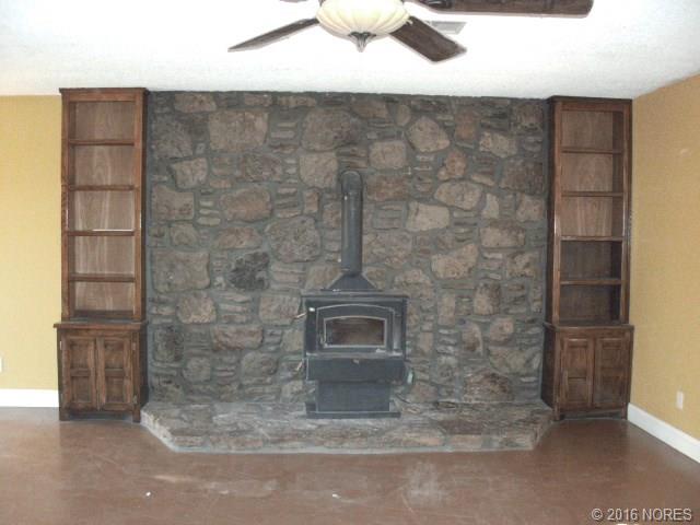 13921 S 442 Road, Locust Grove, OK 74352