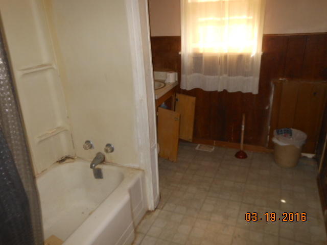 1301 11th Ave NW, Miami, OK 74354