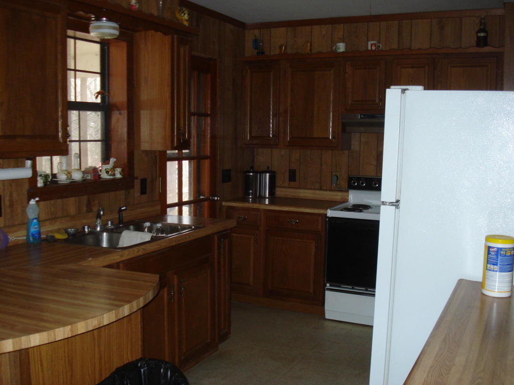11861 Spring Dr, Miami, OK 74354