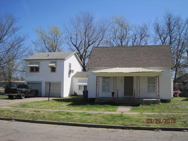 328 C St NE, Miami, OK 74354