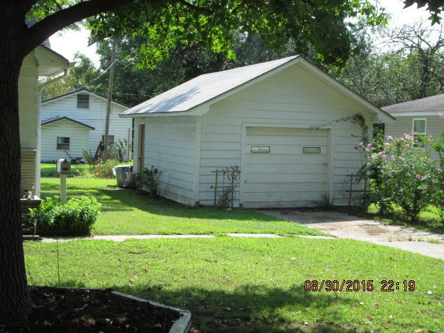 610 G St NE, Miami, OK 74354