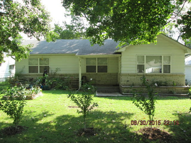 610 G St NE, Miami, OK 74354