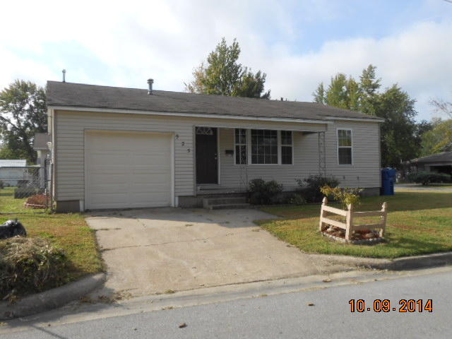 925 7th Ave NW, Miami, OK 74354